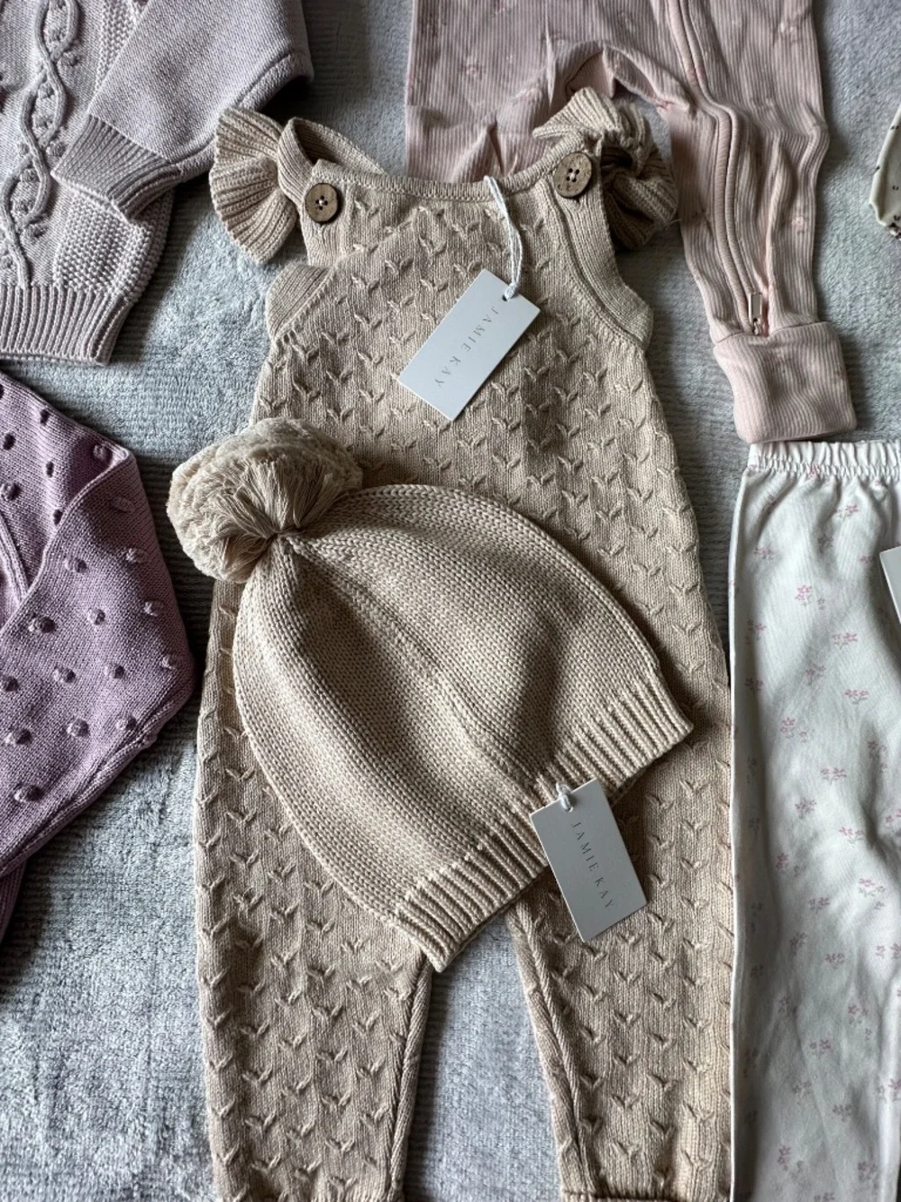 Jamie Kay Bundle - Picture 3 of 16